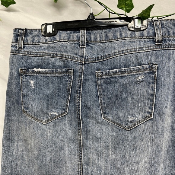 Evermore denim destressed style short skirt size 5 - Picture 11 of 11
